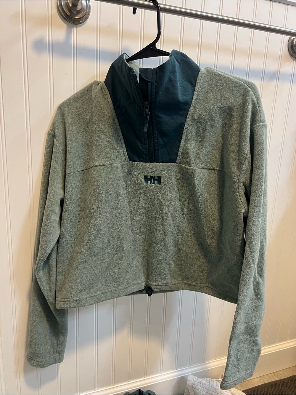 Helly Hansen cropped fleece pullover